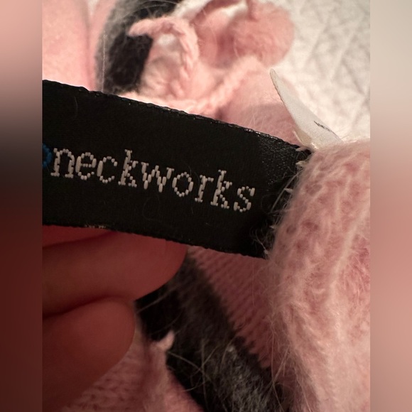 🛍️ Xtra long  Super Cute Scarf 50% Wool  83” X 6” - Picture 7 of 11